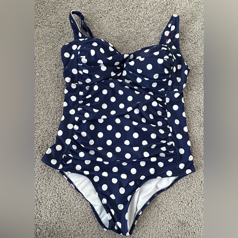 Polka Dot Women’s Swimwear Bathing Suit, One Piece, Size 18W